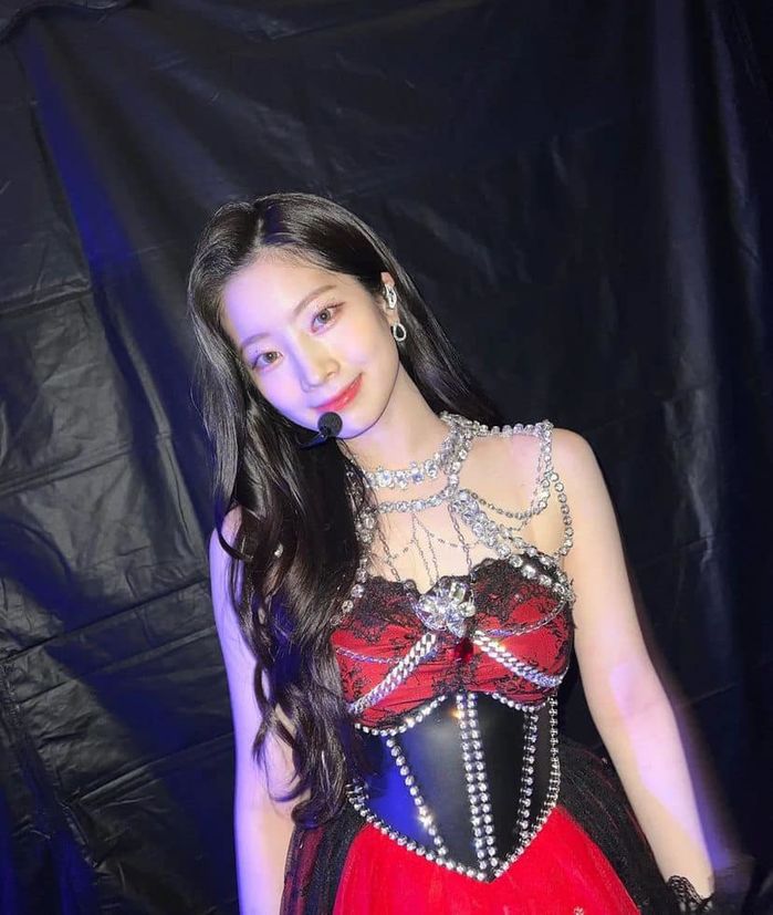 Dahyun phá kén sau 7 năm: Từ ăn mặc an toàn nay khoe toà thiên nhiên