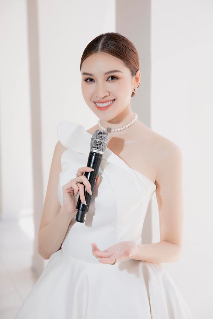 MC Việt sở hữu nhan sắc đỉnh của chóp: Thiếu sao Thanh Thanh Huyền