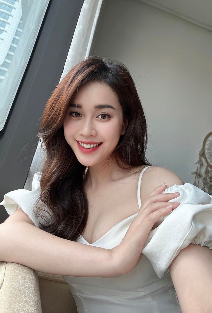 MC Việt sở hữu nhan sắc đỉnh của chóp: Thiếu sao Thanh Thanh Huyền