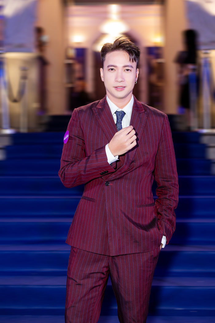 Dàn sao Việt đổ bộ thảm đỏ: MC Thanh Thanh Huyền đẹp như tiên nữ