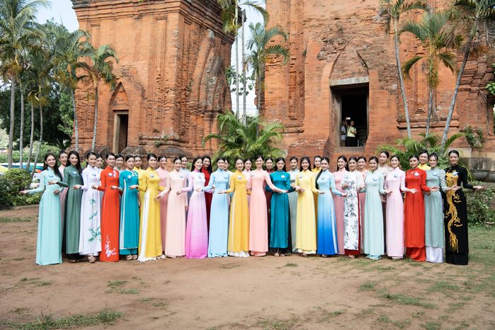 Nam Em chơi trội để tạo sự khác biệt ở Miss World Việt Nam 2022