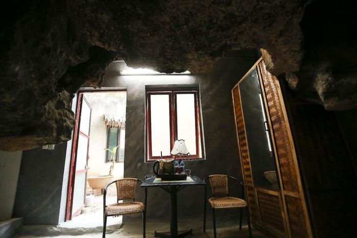 Đằng sau căn phòng nghỉ 60 triệu/đêm bên trong hang động ở Ninh Bình