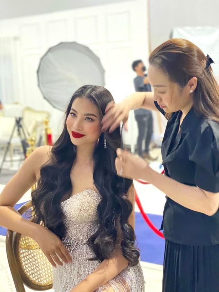 Đi tìm nữ hoàng son đỏ của Vbiz: Phạm Hương đẳng cấp là mãi mãi