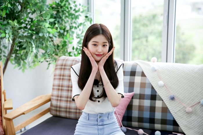 Điểm danh idol Kpop khác nhau trời - vực trên sân khấu và đời thực
