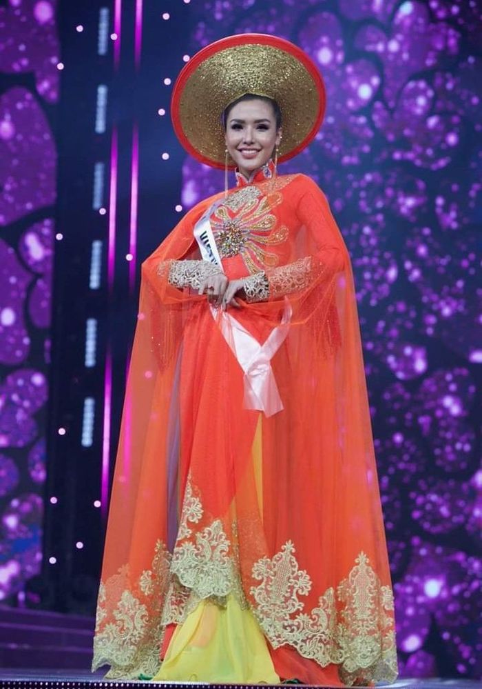 Đọ quốc phục của đại diện Việt Nam tại Hoa hậu Siêu quốc gia