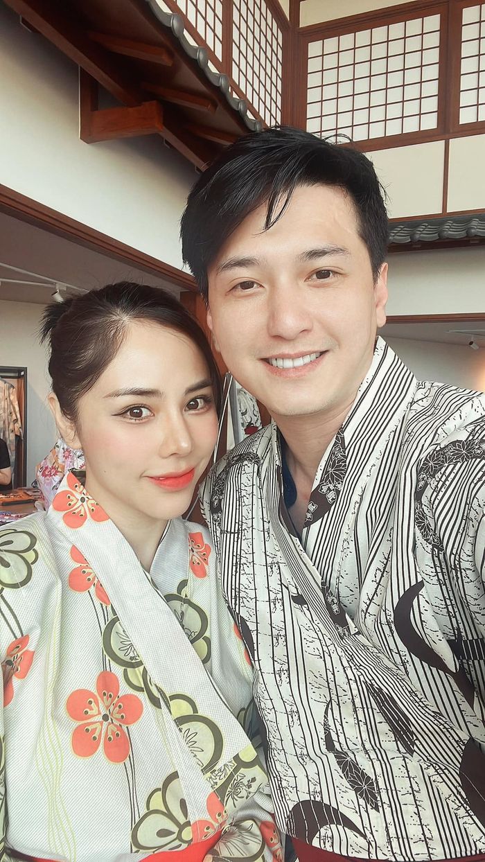 Duyên nợ của Huỳnh Anh và bạn gái hơn 6 tuổi: Gần nhà nhau từ bé
