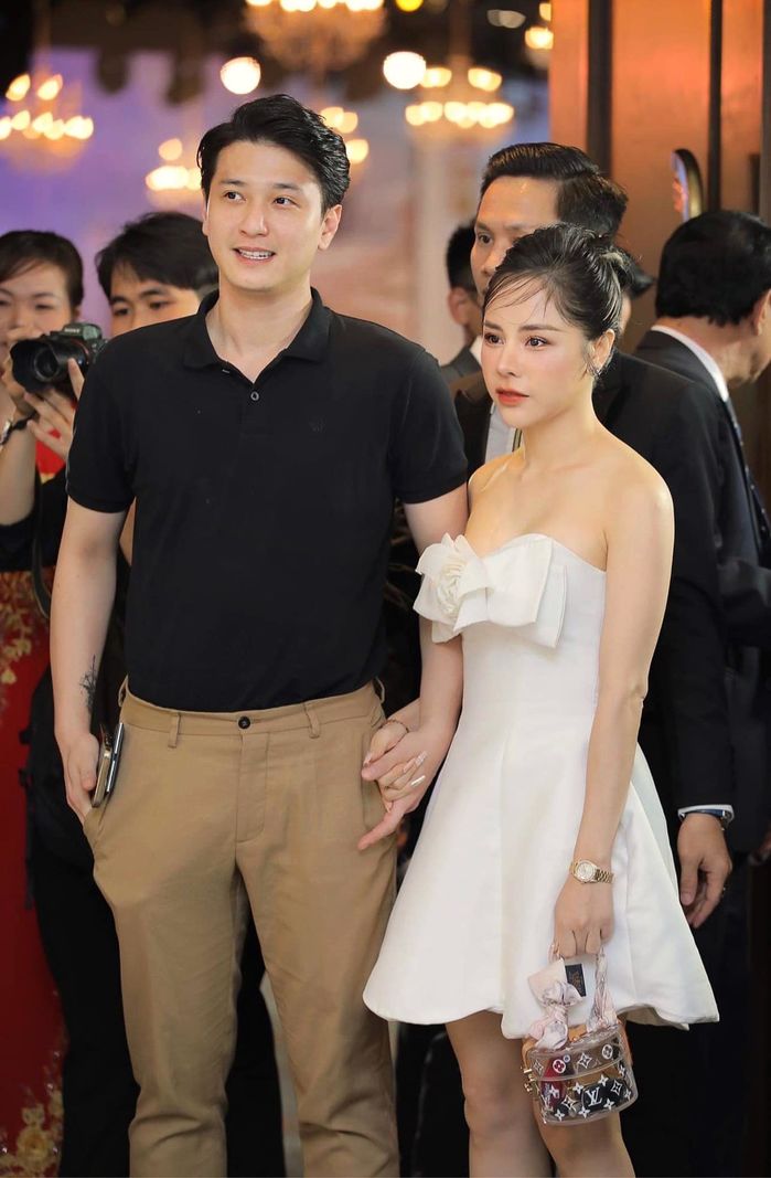 Duyên nợ của Huỳnh Anh và bạn gái hơn 6 tuổi: Gần nhà nhau từ bé