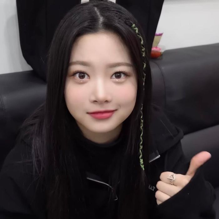 Khi lứa idol thế hệ mới toàn ít tuổi hơn fan: Em út NMIXX mới 16 tuổi