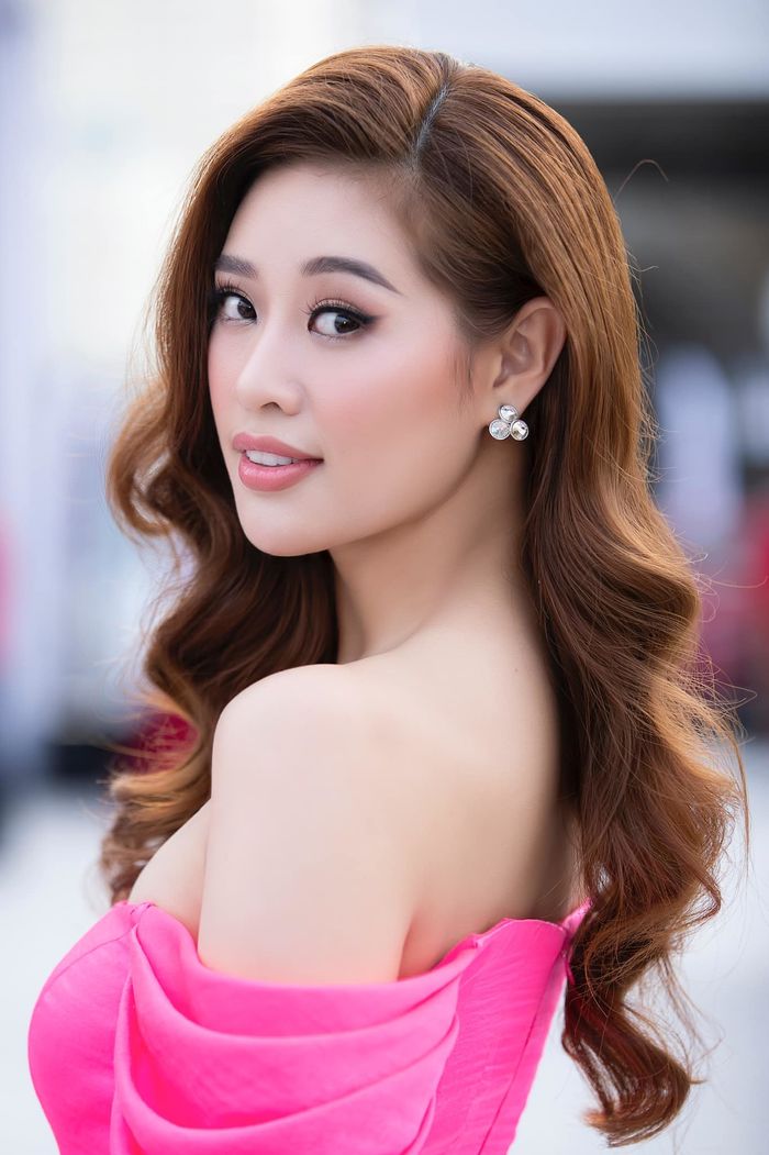 Hậu rời công ty quản lý, Khánh Vân mở hẳn cơ ngơi riêng