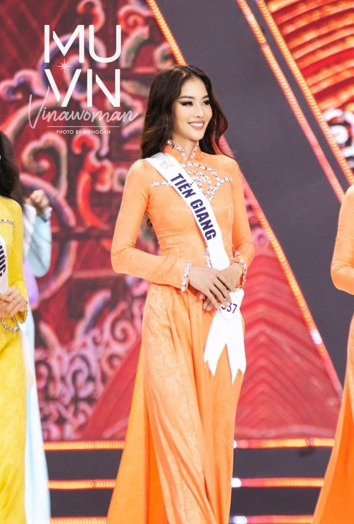 Hậu trượt Top 10, Lệ Nam trình diễn ở Thailand Fashion Week
