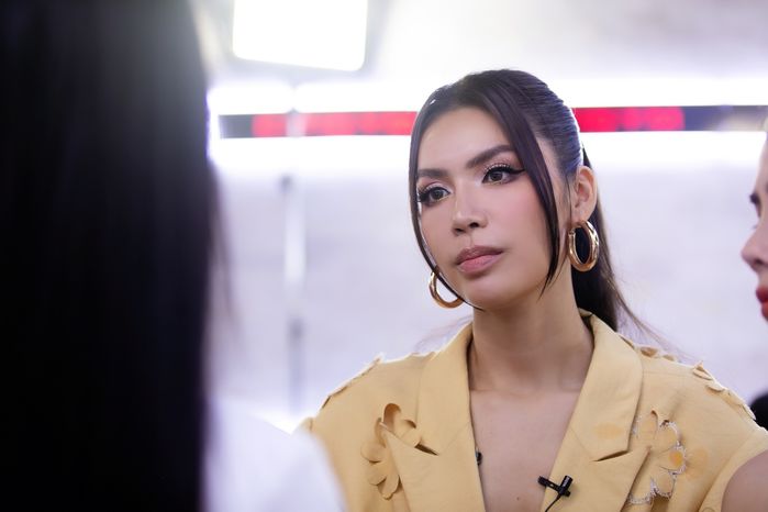 Hoa hậu Kỳ Duyên tức giận khi Minh Tú - Thúy Vân liên minh