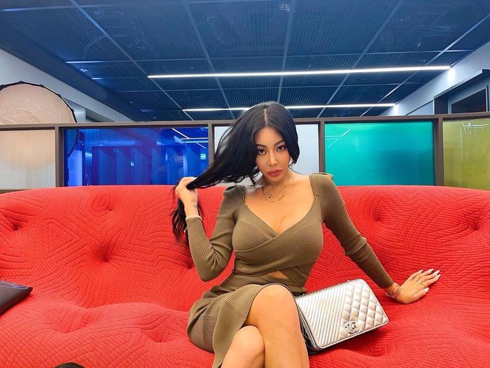 Idol Hàn nhưng không giống người bản xứ: Jessi, Hwasa hệt gái Tây