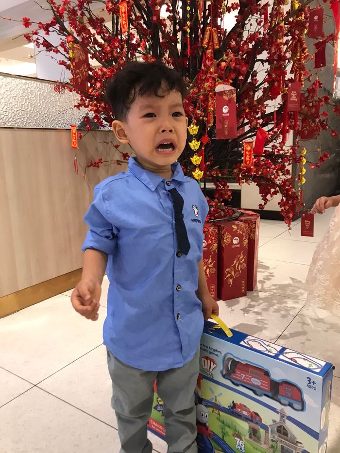 Bí quyết khắc phục tính bướng bỉnh hay la hét của bé không cần roi