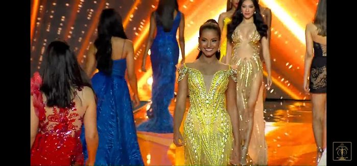 Bán kết Miss Supranational: Kim Duyên ăn đứt thời thi Miss Universe