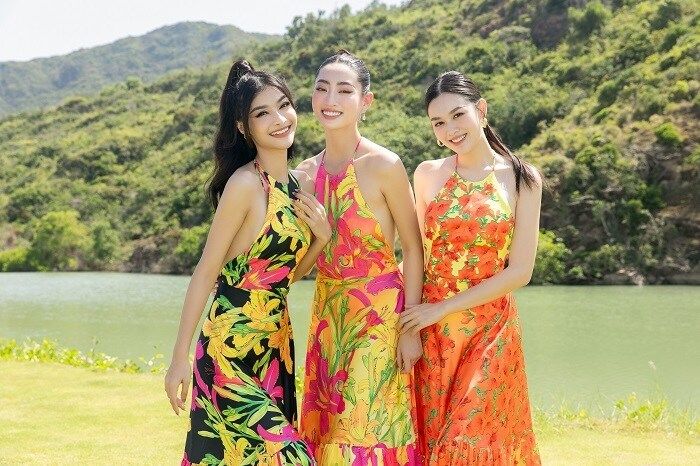 Lương Thùy Linh bật khóc khi thấy vương miện của người kế nhiệm