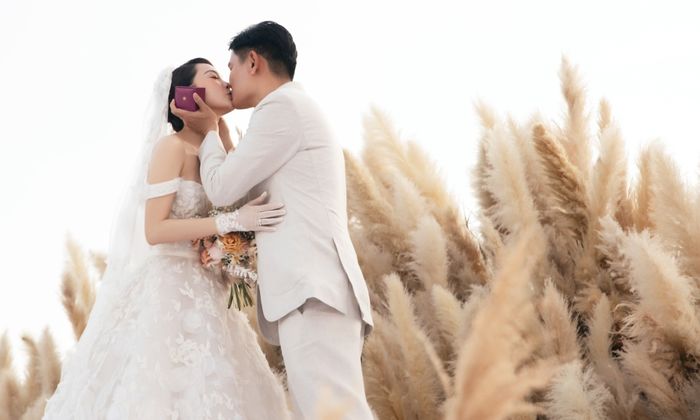 Minh Hằng quay phim thâu đêm suốt sáng, về đến nhà là làm vợ đảm