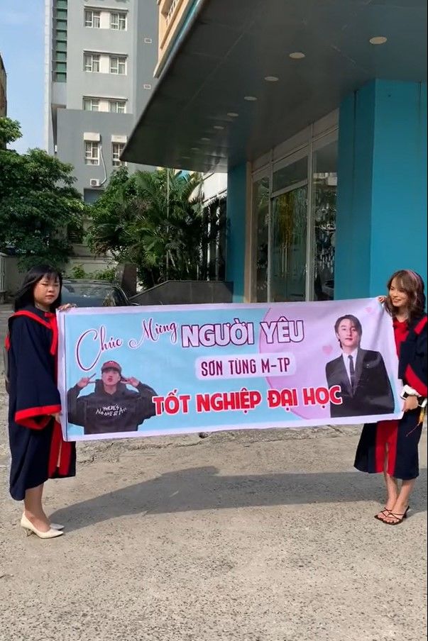 Muôn kiểu ăn mừng lễ tốt nghiệp Đại học: Tự nhiên thành vợ của idol