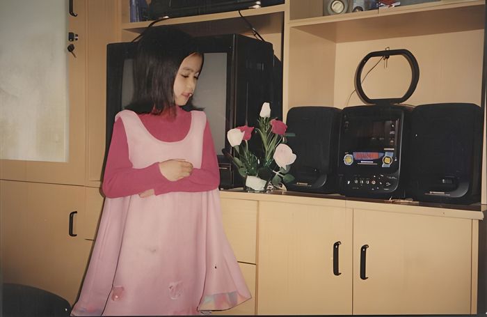 Mỹ nhân Việt hồi nhỏ đã ăn mặc xịn: Hoa hậu Thuỳ Tiên như fashionista