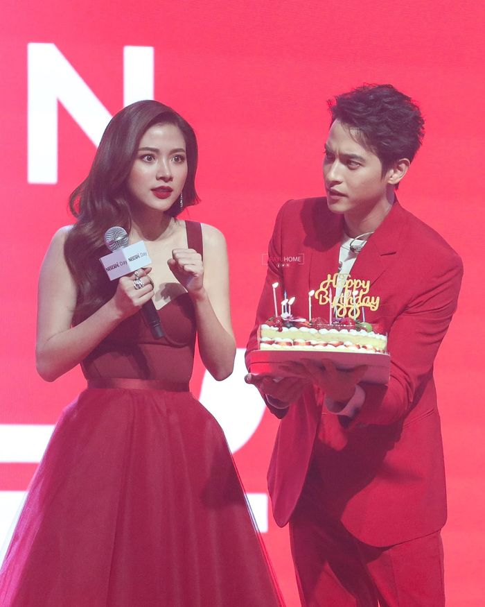 Baifern đứng cạnh ai cũng bùng nổ visual: Tor đòi đóng phim chung