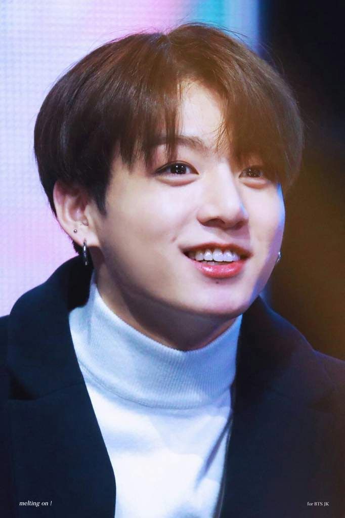 Mỹ nữ nhóm Kep1er giống y như em gái thất lạc của Jungkook (BTS)