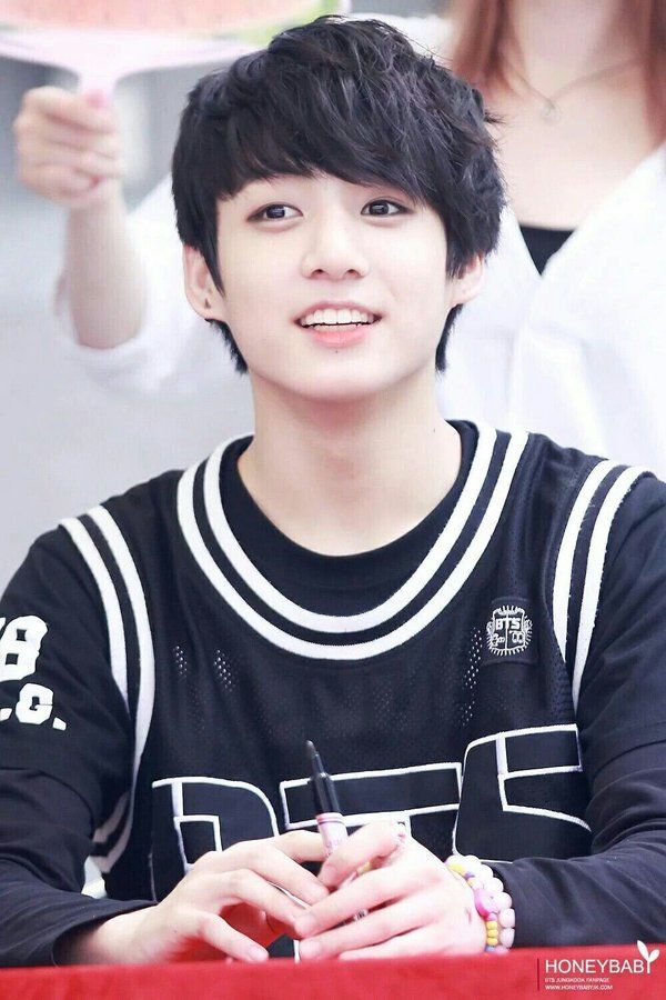 Mỹ nữ nhóm Kep1er giống y như em gái thất lạc của Jungkook (BTS)