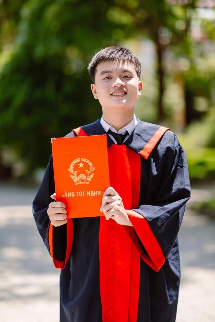 Nam sinh duy nhất đạt 10 điểm Văn thường xem Hoa hậu để lấy động lực
