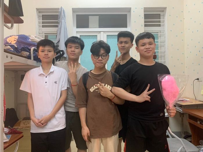 Nam sinh miền núi đoạt HCV Olympic Hóa học Quốc tế