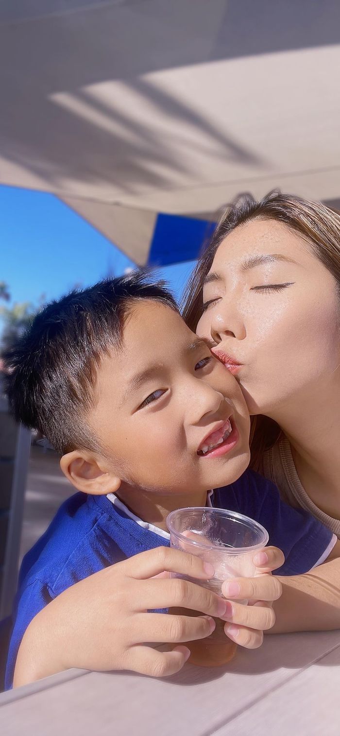 Ngọc Quyên:Dày vò mình khi làm mẹ đơn thân là điều ngốc nhất tôi làm