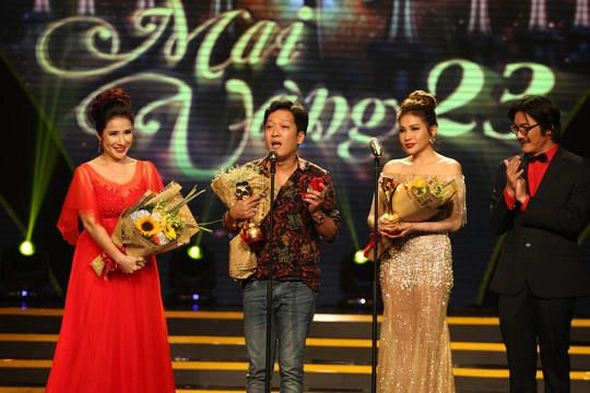 Những màn tỏ tình, cầu hôn của sao Việt trên sóng truyền hình