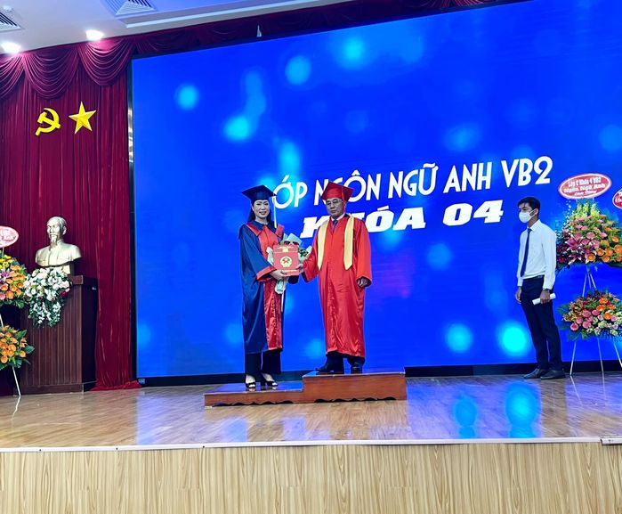 Sao Việt học đại học ở tuổi không phải ai cũng làm được: Nể Hoàng Mập
