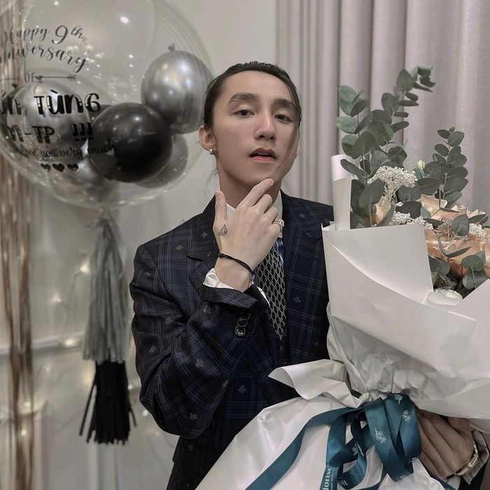 Sơn Tùng đón tuổi 28: nghệ sĩ Vbiz đầu tiên nhận nút kim cương YouTube