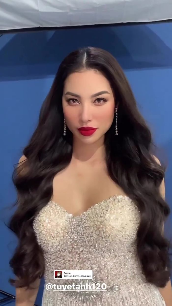 Phạm Hương son đỏ đã trở lại, bắt tay vào chụp bộ ảnh beauty queen
