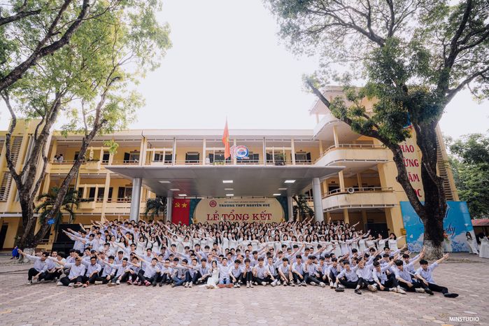 Học trò quẩy tới bến trước kỳ thi quan trọng nhất đời
