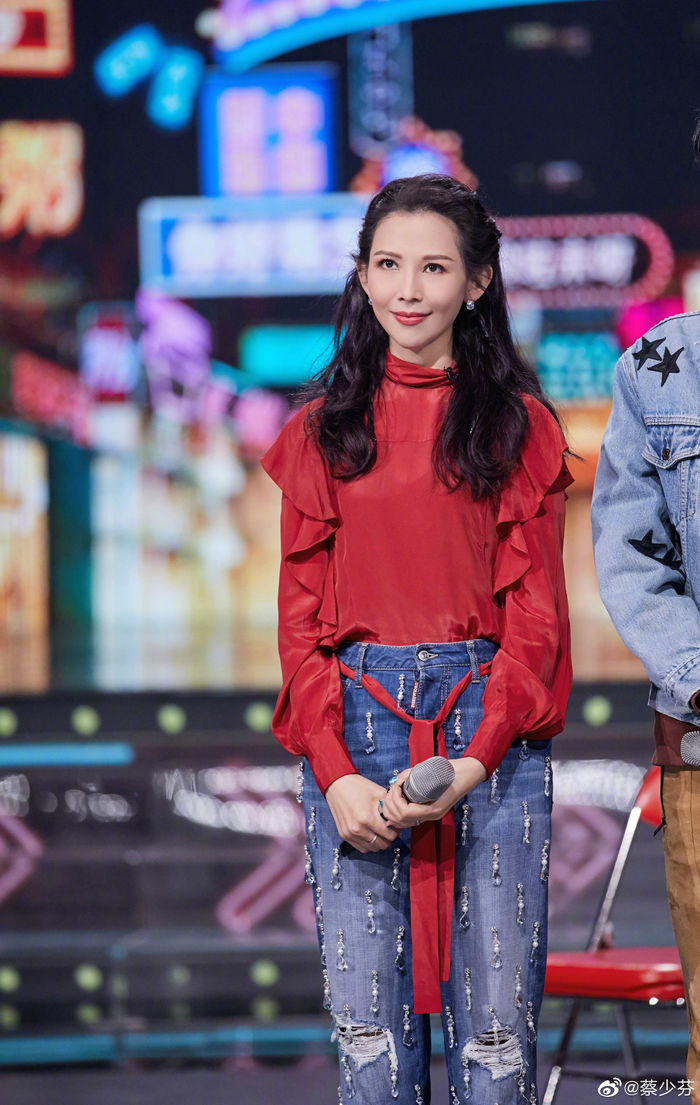Sao Cbiz công khai trách TVB: Châu Hải My chê đài siêu keo