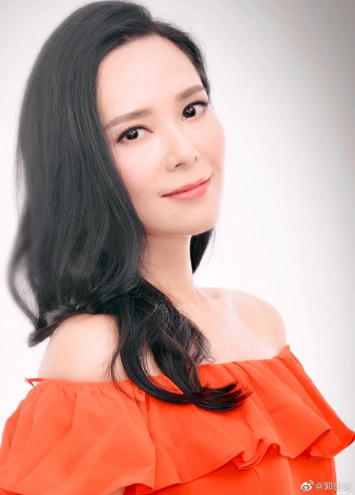 Sao Cỗ Máy Thời Gian sau 2 thập kỷ: Thiên Lạc, Tuyên Huyên độc thân