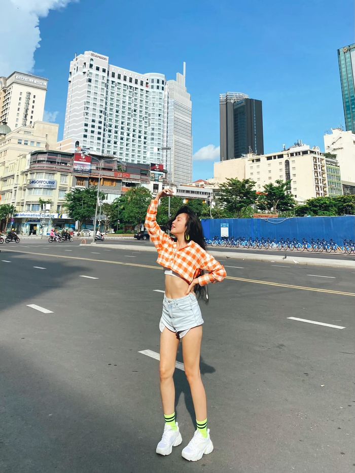 Sao Vbiz có cơ bụng xịn đét sau sinh: Hồ Ngọc Hà như đốt mắt fan