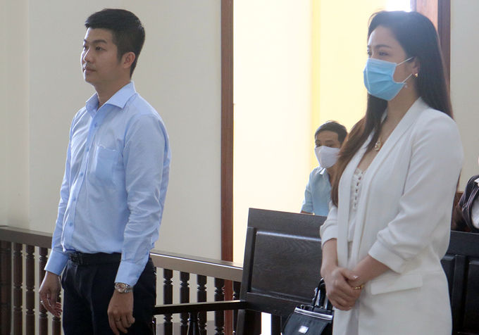 Sao Việt để con cho chồng cũ: Nhật Kim Anh ngưng tuyên chiến sau 3 năm