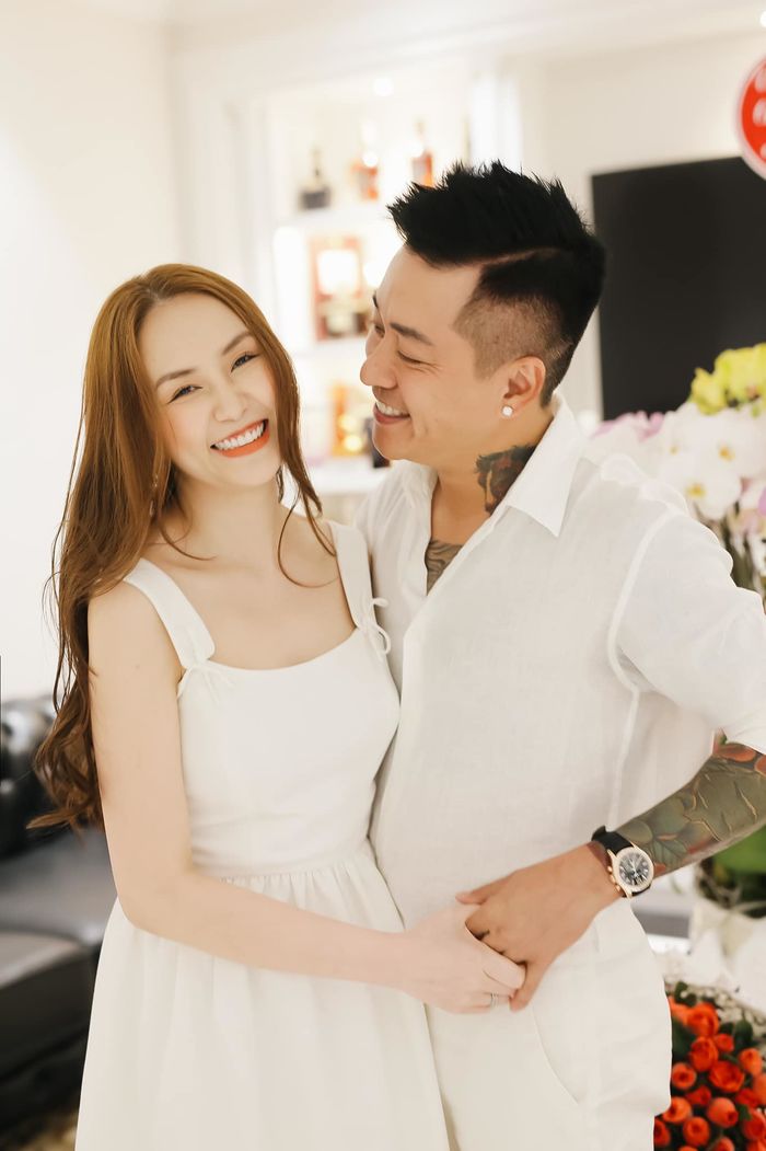 Sao Việt nối lại tình xưa: Hồ Hoài Anh không thể thiếu vợ