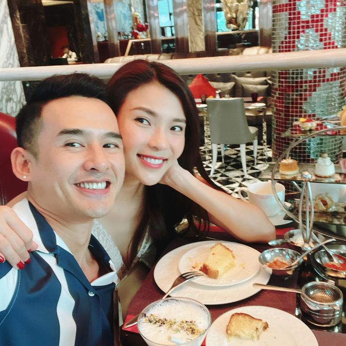 Sao Việt tặng vợ quà sinh nhật: Chấn Khang chuyển ngay 100 triệu
