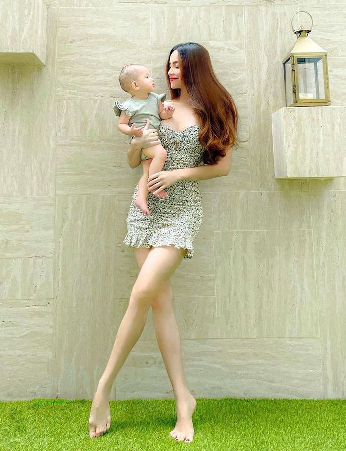 Sao Việt thanh lý đồ: Phan Như Thảo bán bớt vì không mặc vừa đồ cũ
