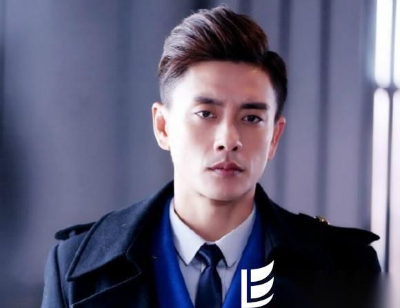 Tài tử TVB Huỳnh Tông Trạch: Đẹp chuẩn nam thần nhưng gu ăn mặc ô dề
