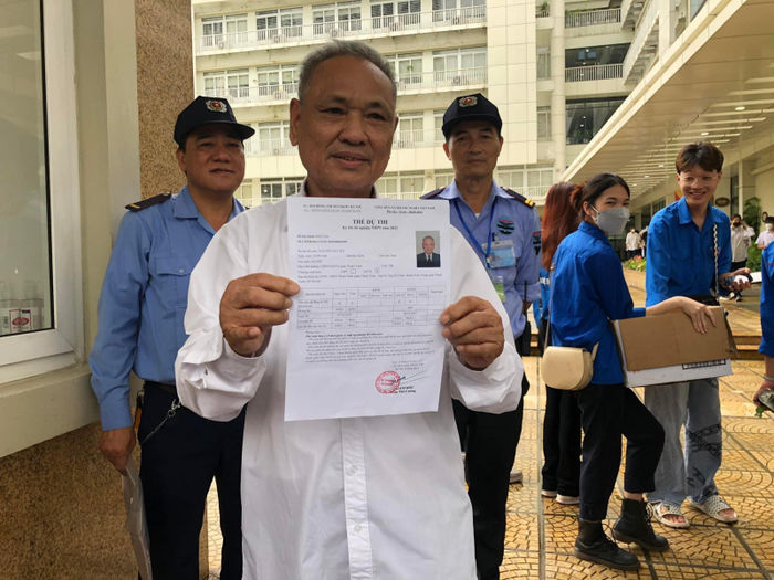 Thí sinh lớn tuổi nhất kỳ thi tốt nghiệp THPT 2022 đỗ tốt nghiệp