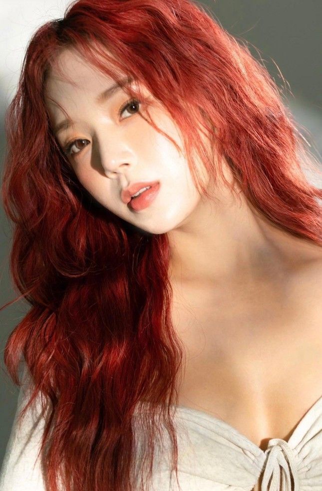 Tìm ngay in tư bạn gái JAY B (GOT7): Là YouTuber siêu nóng bỏng