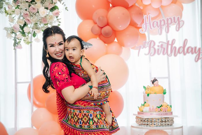 Tướng ngủ cười xỉu của nhóc tỳ nhà sao Việt: Cậu Ú Leon có bạn rồi