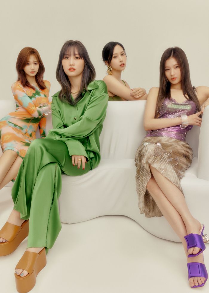 TWICE sau nhiều lần bị stylist dìm: Thần thái chụp tạp chí siêu cuốn