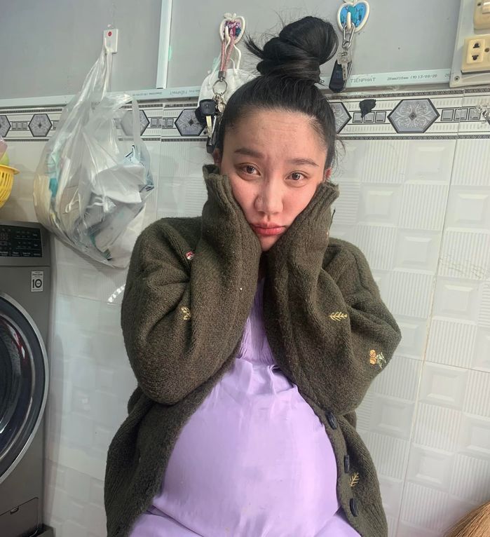 Vợ Lê Dương Bảo Lâm bầu lần 3 vất vả: Gần lâm bồn sốt lên sốt xuống