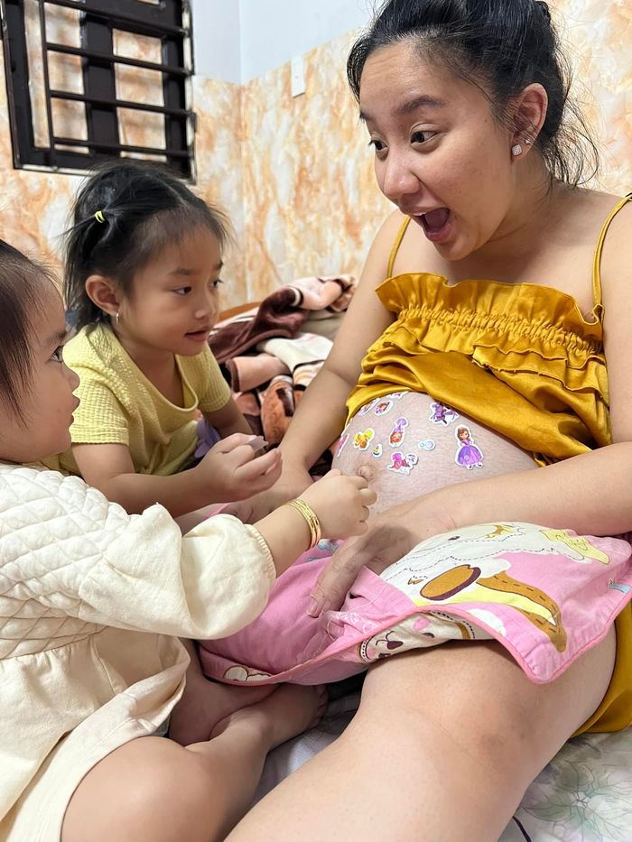 Vợ Lê Dương Bảo Lâm bầu lần 3 vất vả: Gần lâm bồn sốt lên sốt xuống
