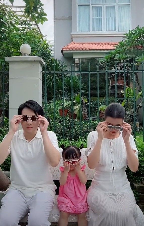 Winnie tí tuổi đã phụ việc nhà, làm diễn viên TikTok cho ba mẹ