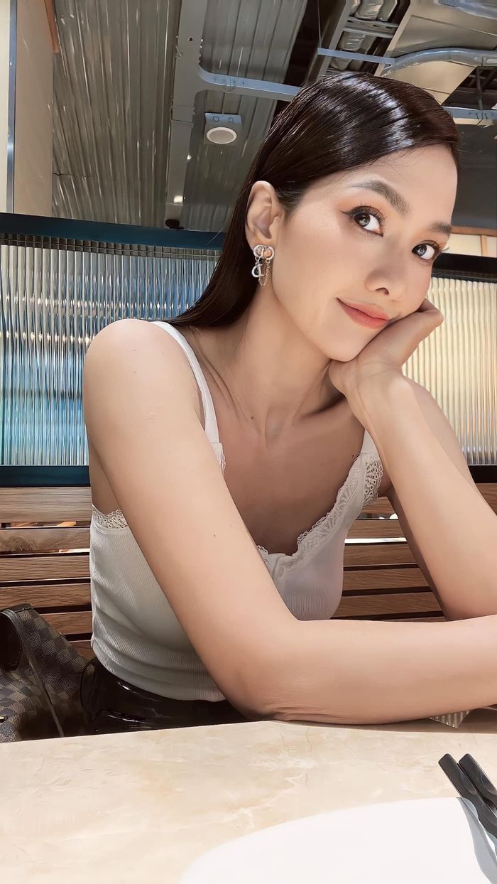 Bí quyết sở hữu cơ bụng số 11 cực cháy của siêu mẫu Anh Thư