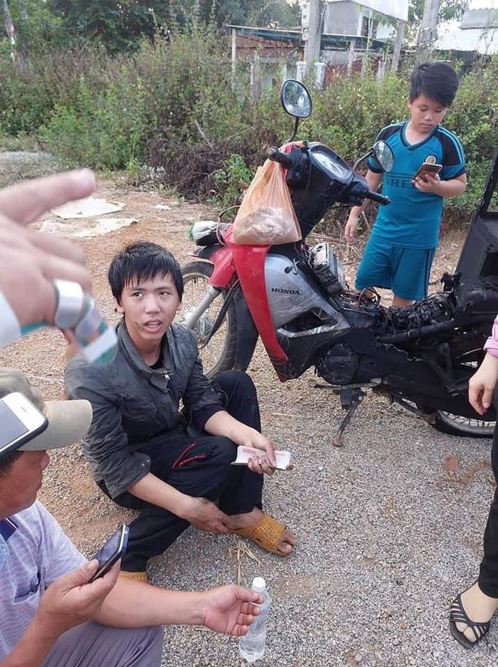Shipper bị kẻ gian lấy mất xe lẫn hàng được quyên góp 85 triệu đồng